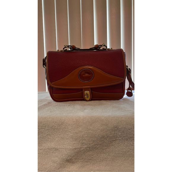 Vintage Dooney & Bourke Red leather Top Handle All Weather Crossbody 80's & 90's - Picture 3 of 10